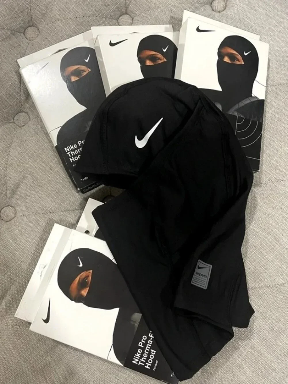 Nike Pro Therma-FIT Hyperwarm Hood Balaclava Black Ski Mask Running Football NWT